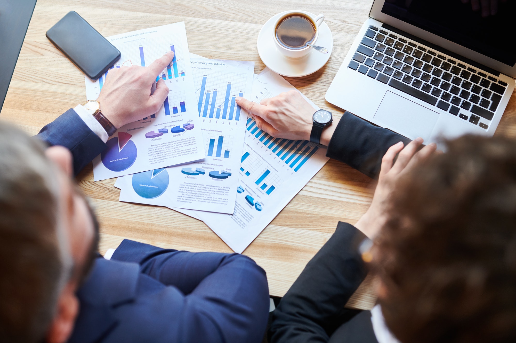 Financial reporting and management accounts analysis